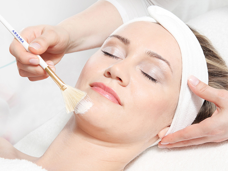 Nowa skóra na wiosnę z Bio Renewal Peel - dlaczego warto wykonać ten zabieg?