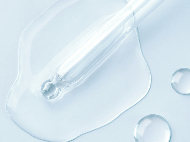Peptyd miedziowy GHK-Cu w protokołach regeneracyjnych – mechanizm działania, synergie składnikowe i zastosowanie w zabiegach anti-aging